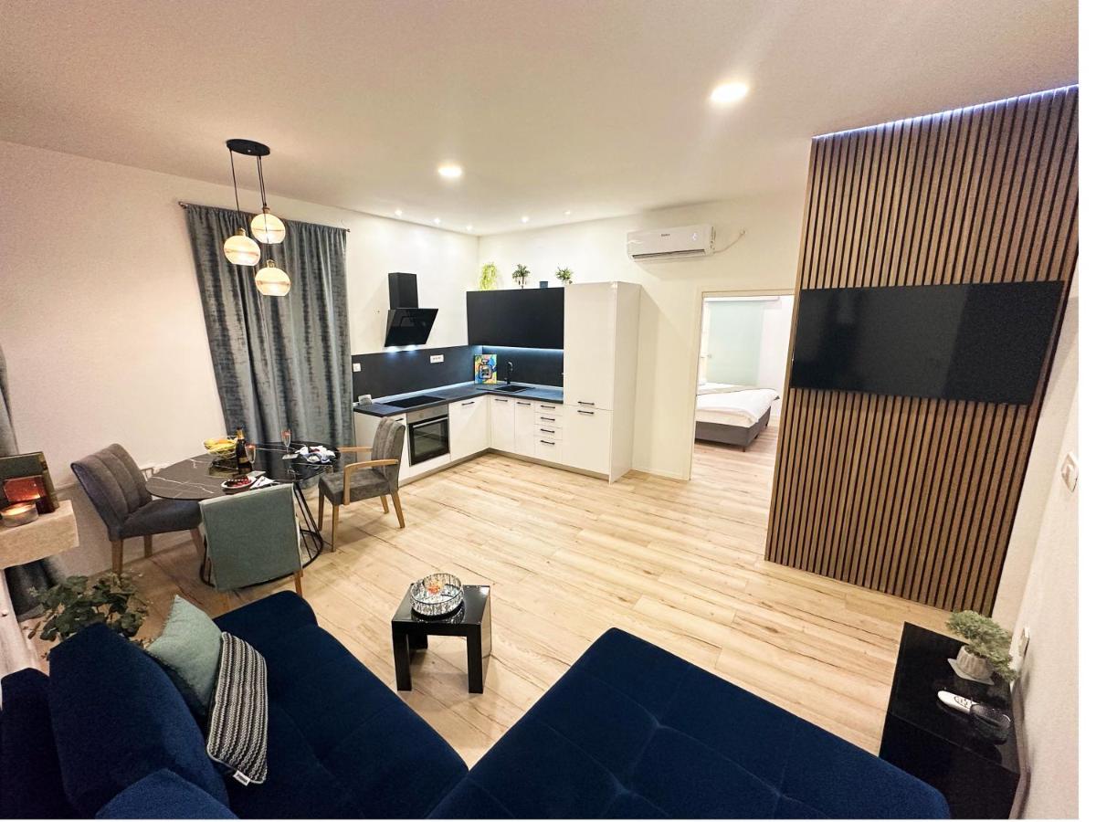 V Apartment Šibenik Extérieur photo