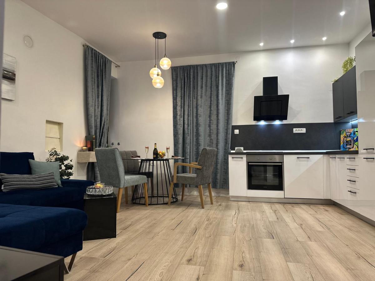 V Apartment Šibenik Extérieur photo